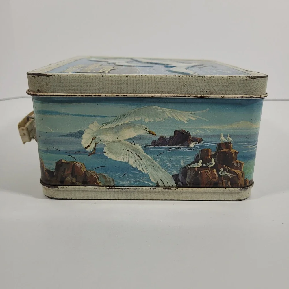 Vintage 1973 Jonathan Livingston Seagull Metal Lunch Box with Thermos Aladdin